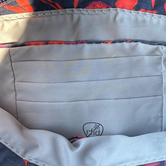 Travelon Anti Theft RFID Floral Cotton Crossbody Mini Bag W Small Flashlight - Picture 5 of 17